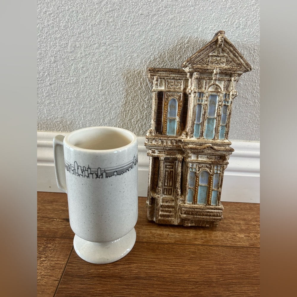Ceramic Mug with Skyline Design and City Life Building Decor